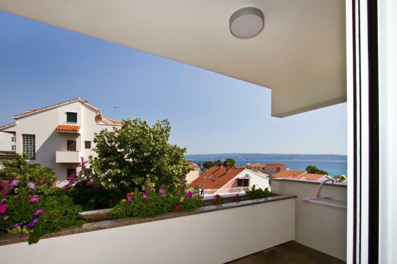 Apartment Topic Near The Beach Podstrana Exterior photo